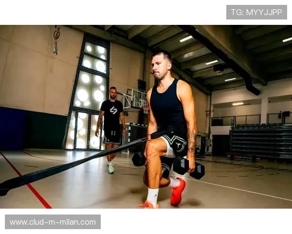 东契奇急停后仰命中，全场对其运球赞不绝口